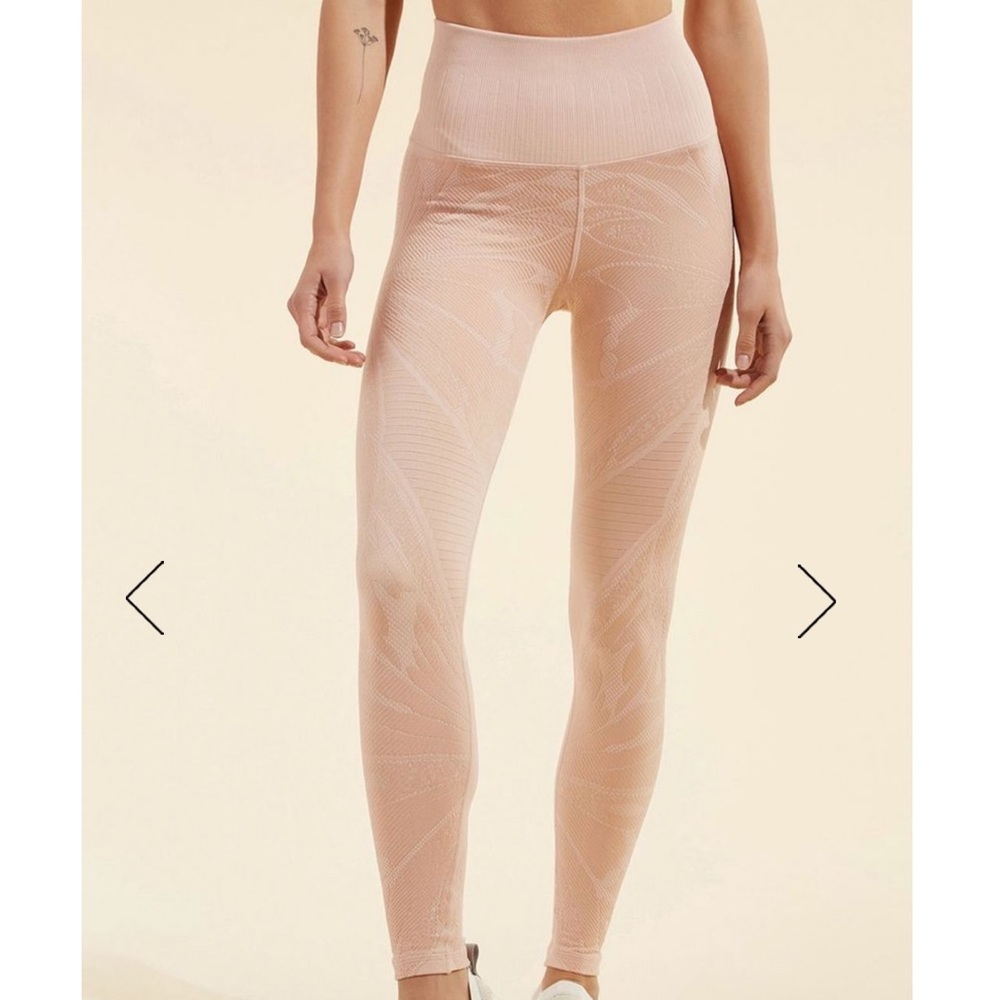 BANDIER Avocado Metamorphosis Leggings